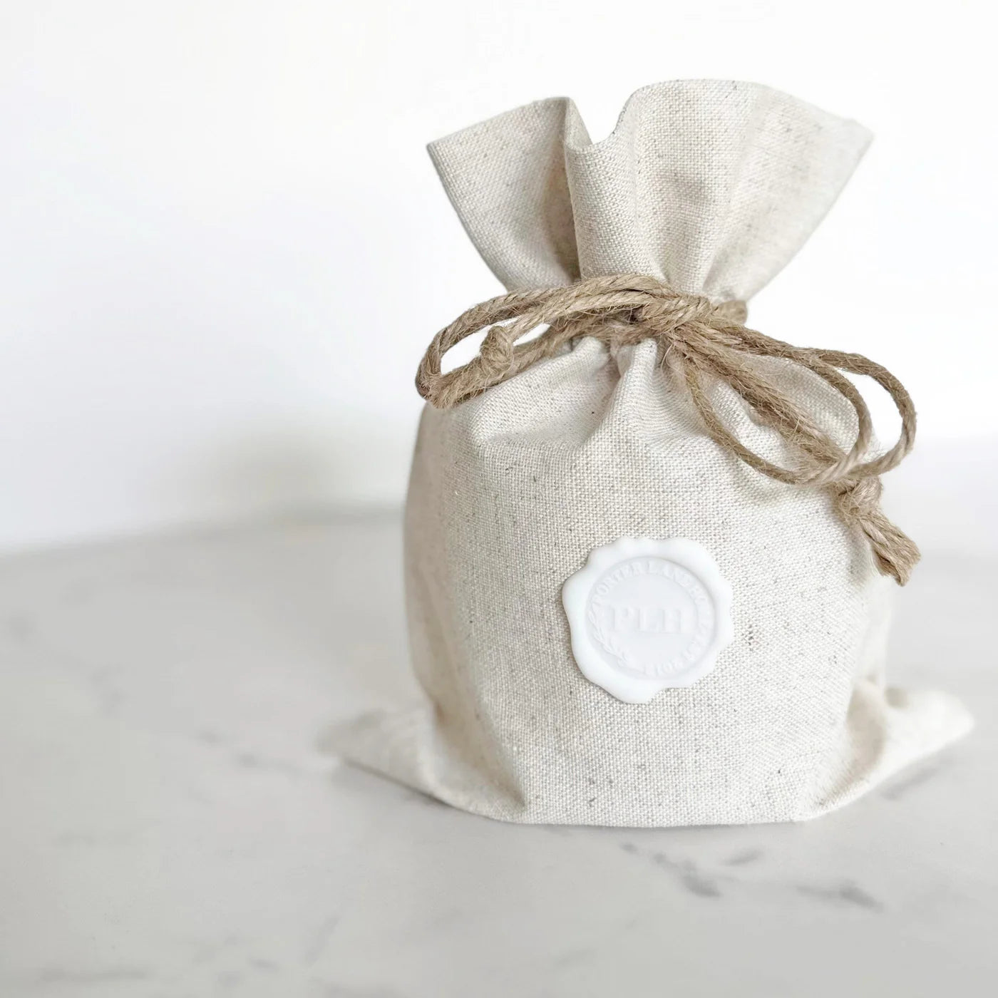 Escape | Coconut & Sandalwood Coconut Wax Candle