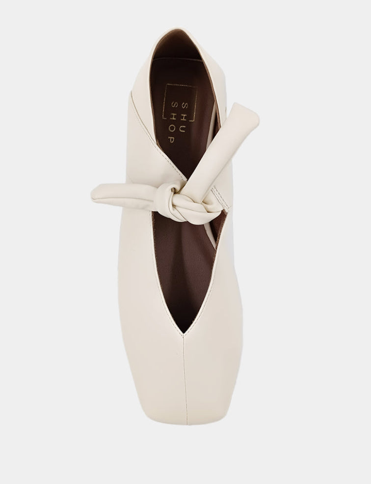 Antonella Flat | Bone